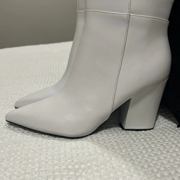 Nine West “Gabal” White Leather Tall Block Heel Pointy Toe Boots Size 7 NEW - Picture 14 of 16